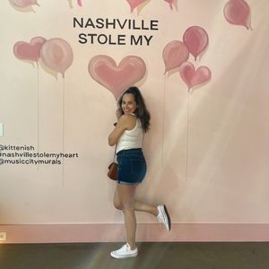 Meet your Posher, Sharon